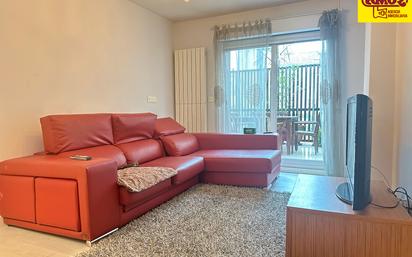 Living room of Flat for sale in Santiago de Compostela   with Heating, Parquet flooring and Terrace