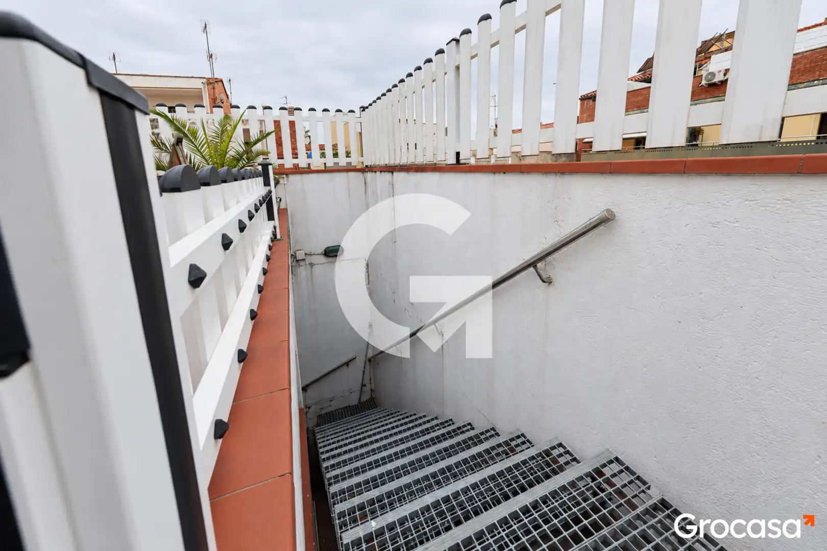 Terrasse von Einfamilien-Reihenhaus zum Verkauf in Nord-oest