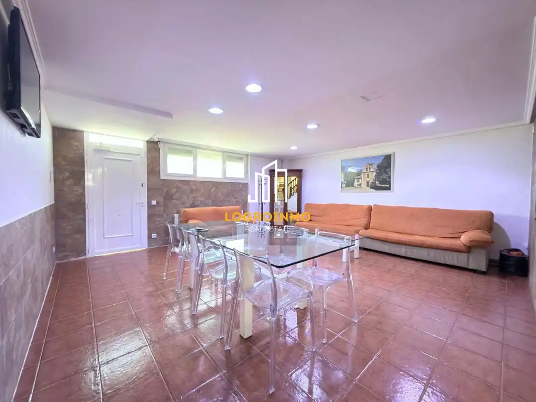 Casa o chalet en venta en El Redal con Calefacción, Trastero y Piscina
