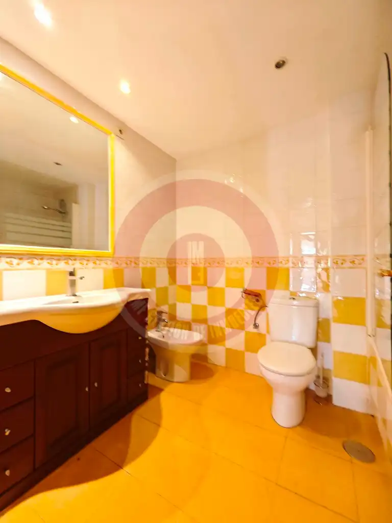 Badezimmer von Wohnung zum Verkauf in Málaga mit Klimaanlage, Terrasse und Alarm