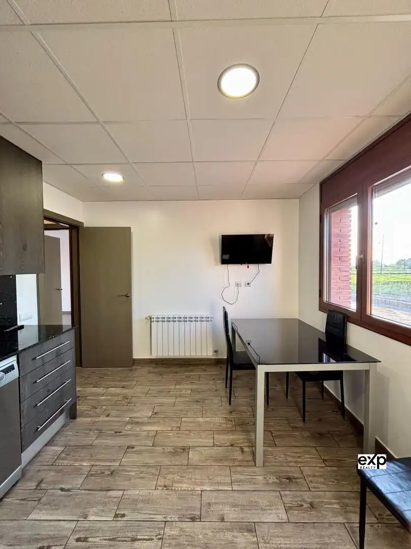 Menjador de Casa o xalet en venda en Deltebre amb Calefacció, Terrassa i Balcó
