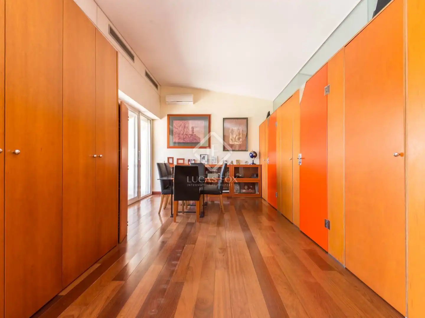 Schlafzimmer von Haus oder Chalet zum Verkauf in Esplugues de Llobregat mit Klimaanlage, Heizung und Privatgarten