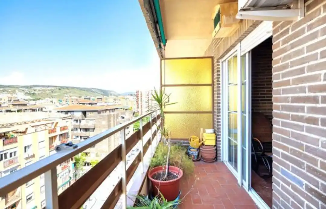 Wohnung zur Miete in Avenida de América, 40, Barrio de Zaidín