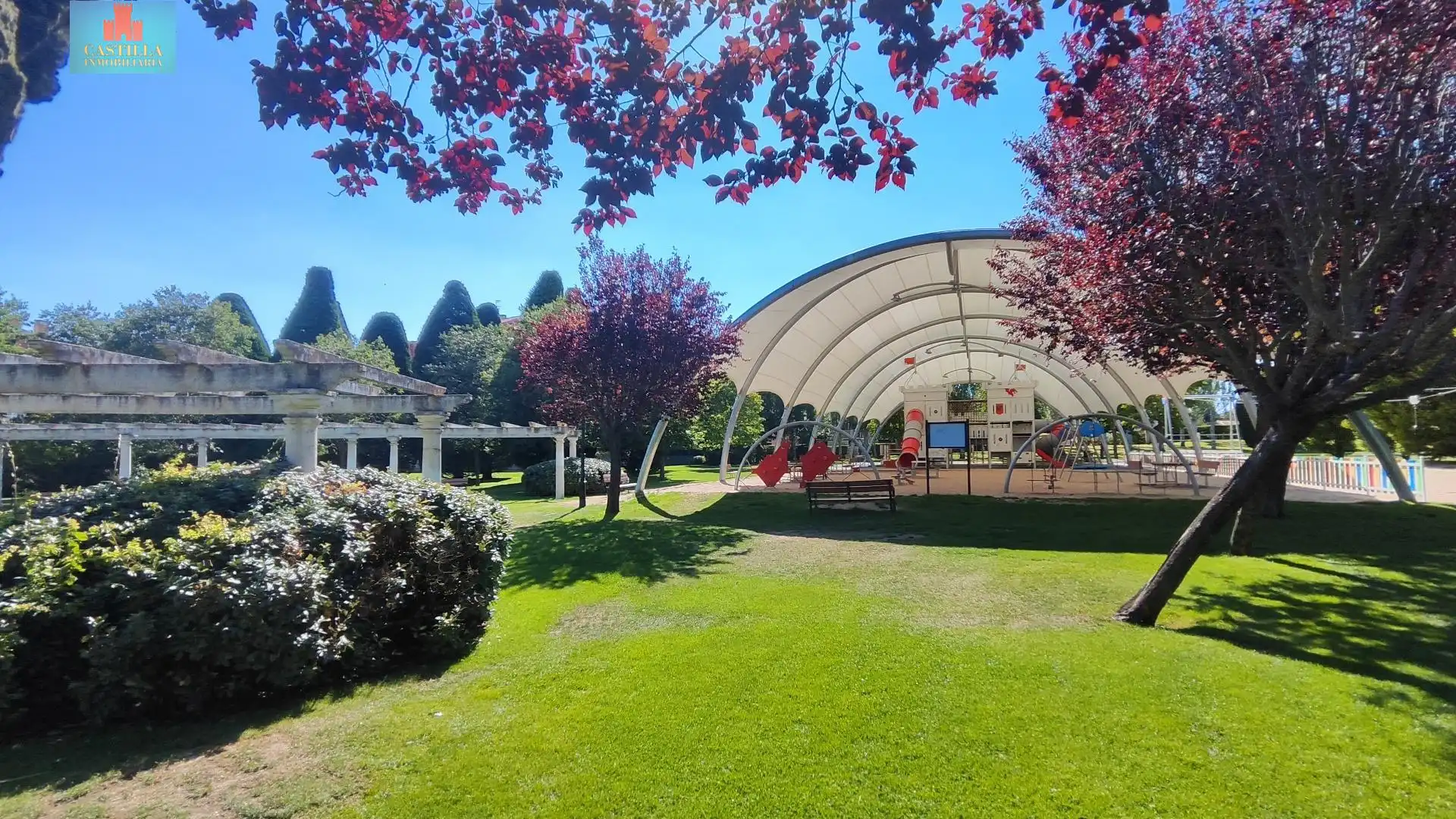 Jardín de Piso en venta en Ávila con Calefacción, Jardín privado y Trastero