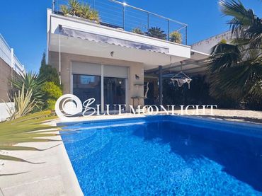 Detached house with pool for sale in cervera