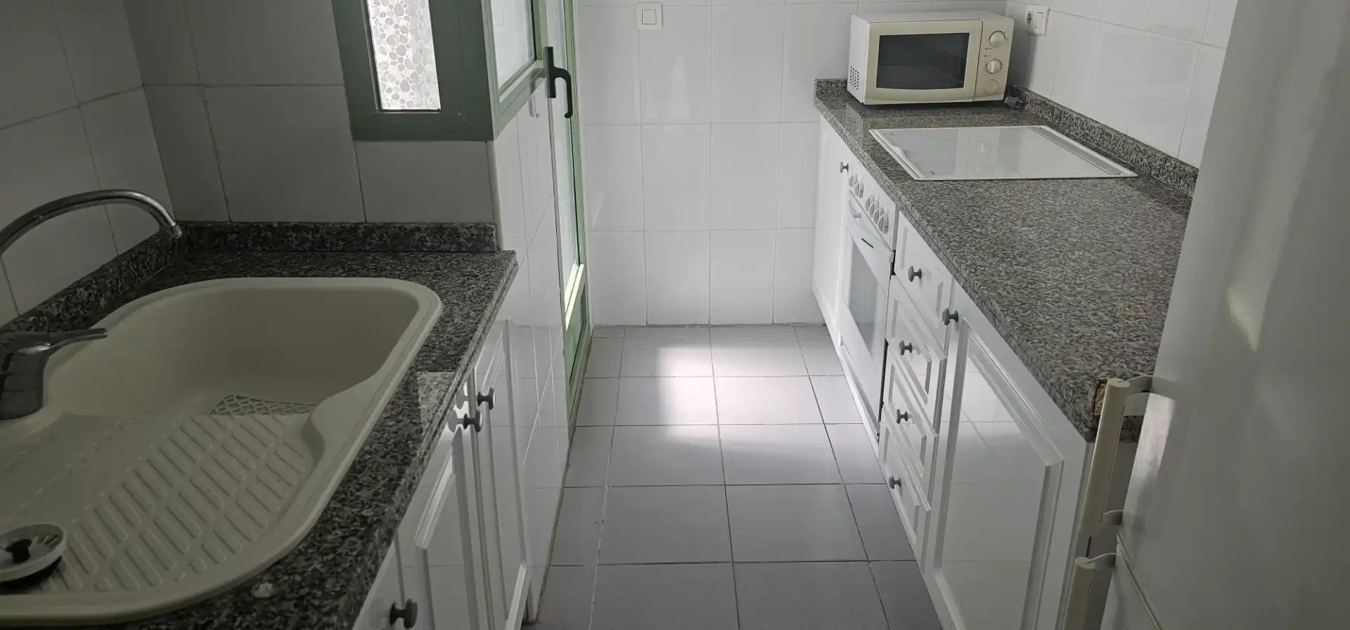 Cuina de Apartament de lloguer en Alboraya amb Aire condicionat, Terrassa i Moblat