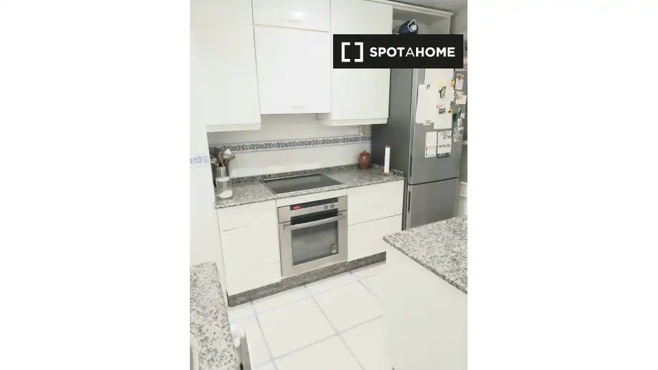 Küche von Wohnung zur untervermieten in Cádiz mit Klimaanlage, Terrasse und Möbliert