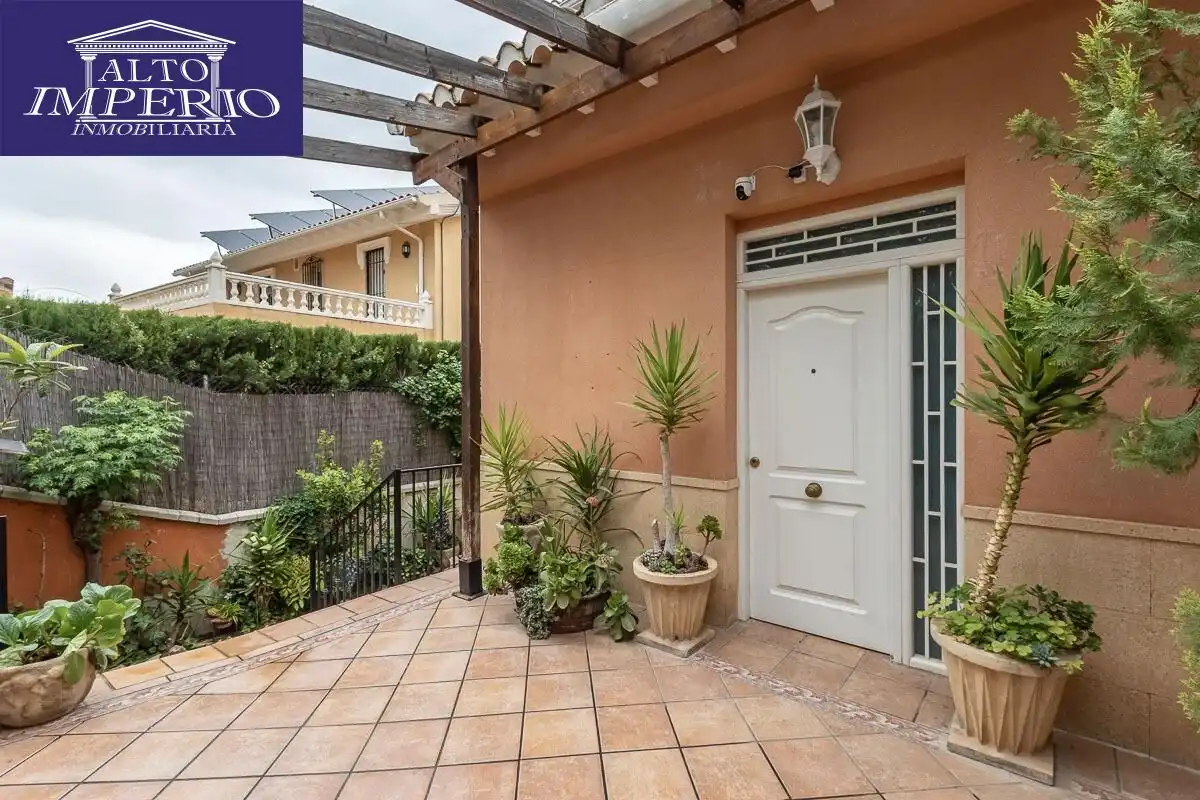 Detached house with terrace for sale in Calle Calle Sauce, imagen 4
