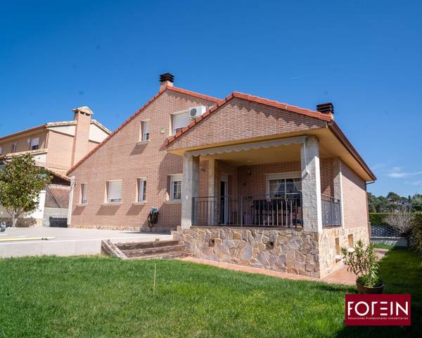 Casa-chalet en Venta en  CASTILLA en El Casar