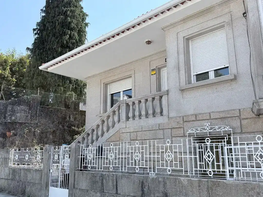 Vista exterior de Casa o xalet en venda en Pontevedra Capital 