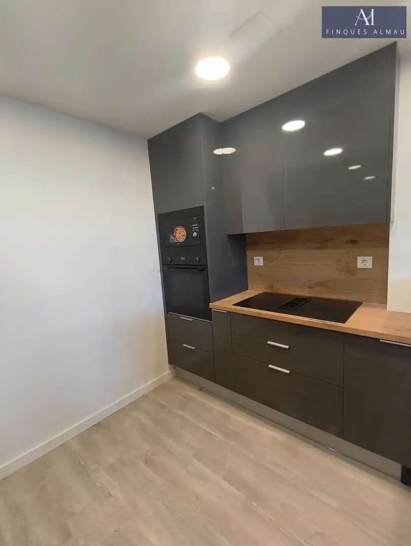 Ground floor for sale in Centre Vila, imagen 25