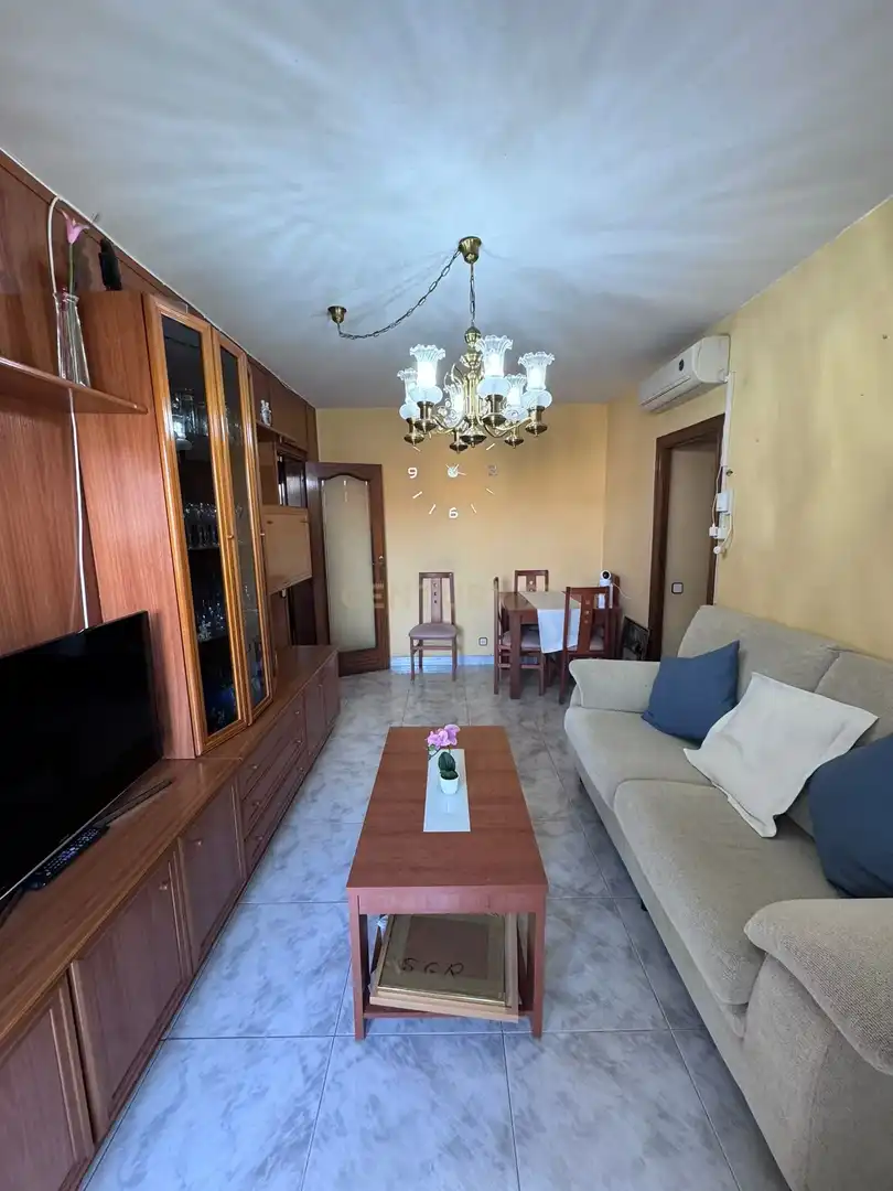 Sala de estar de Apartamento en venta en Badalona con Aire acondicionado y Balcón