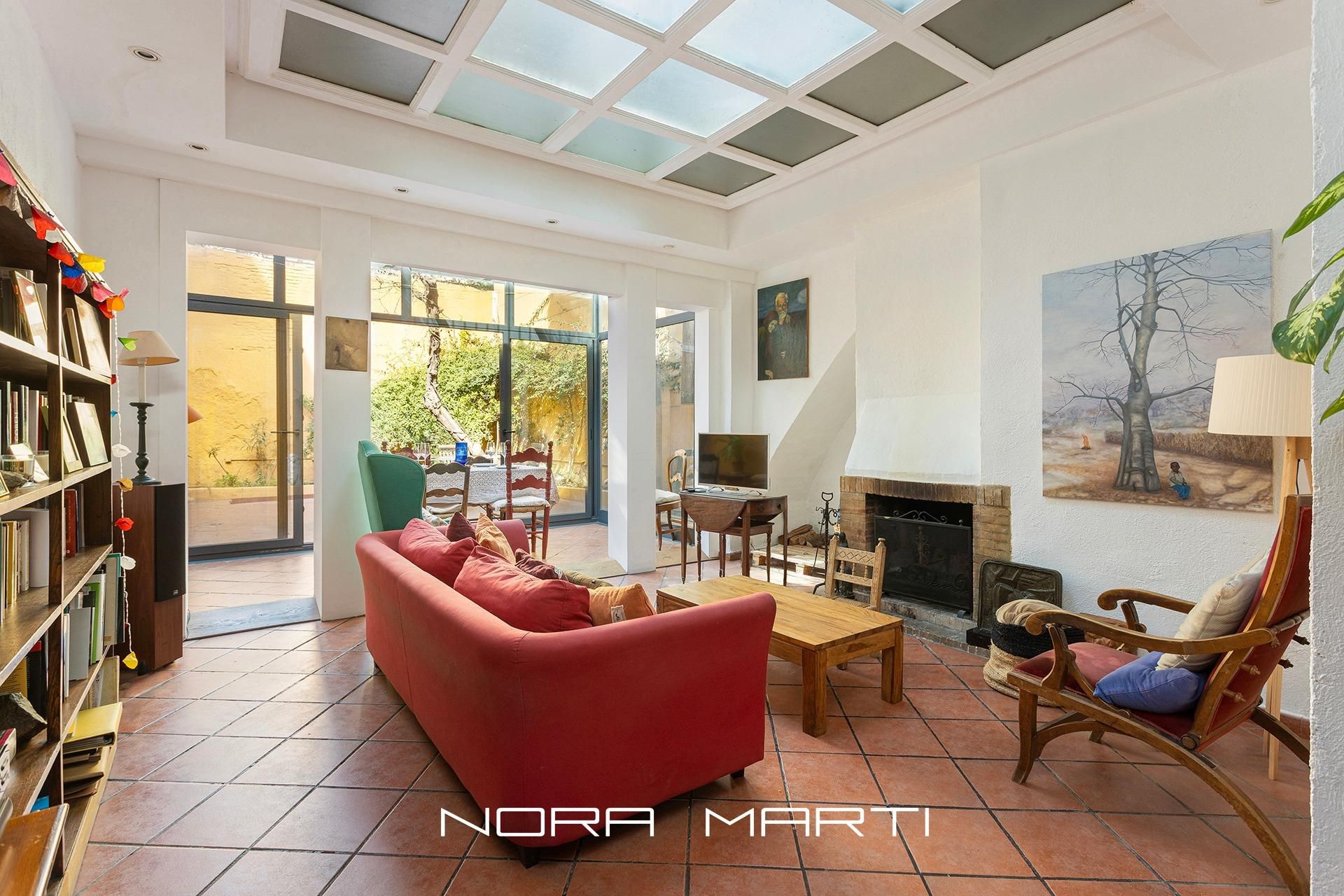 Sala d'estar de Casa o xalet en venda en  Barcelona Capital amb Calefacció i Terrassa