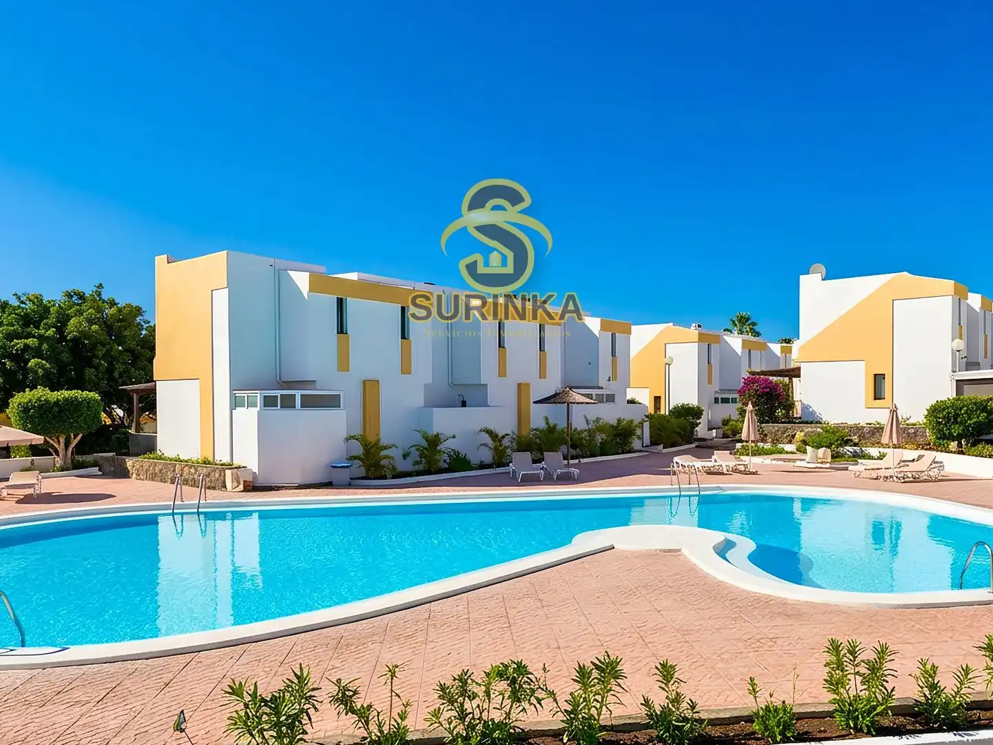 Vista exterior de Apartamento de alquiler en San Bartolomé de Tirajana con Terraza, Piscina y Amueblado