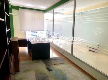 Business premises to rent in Centro