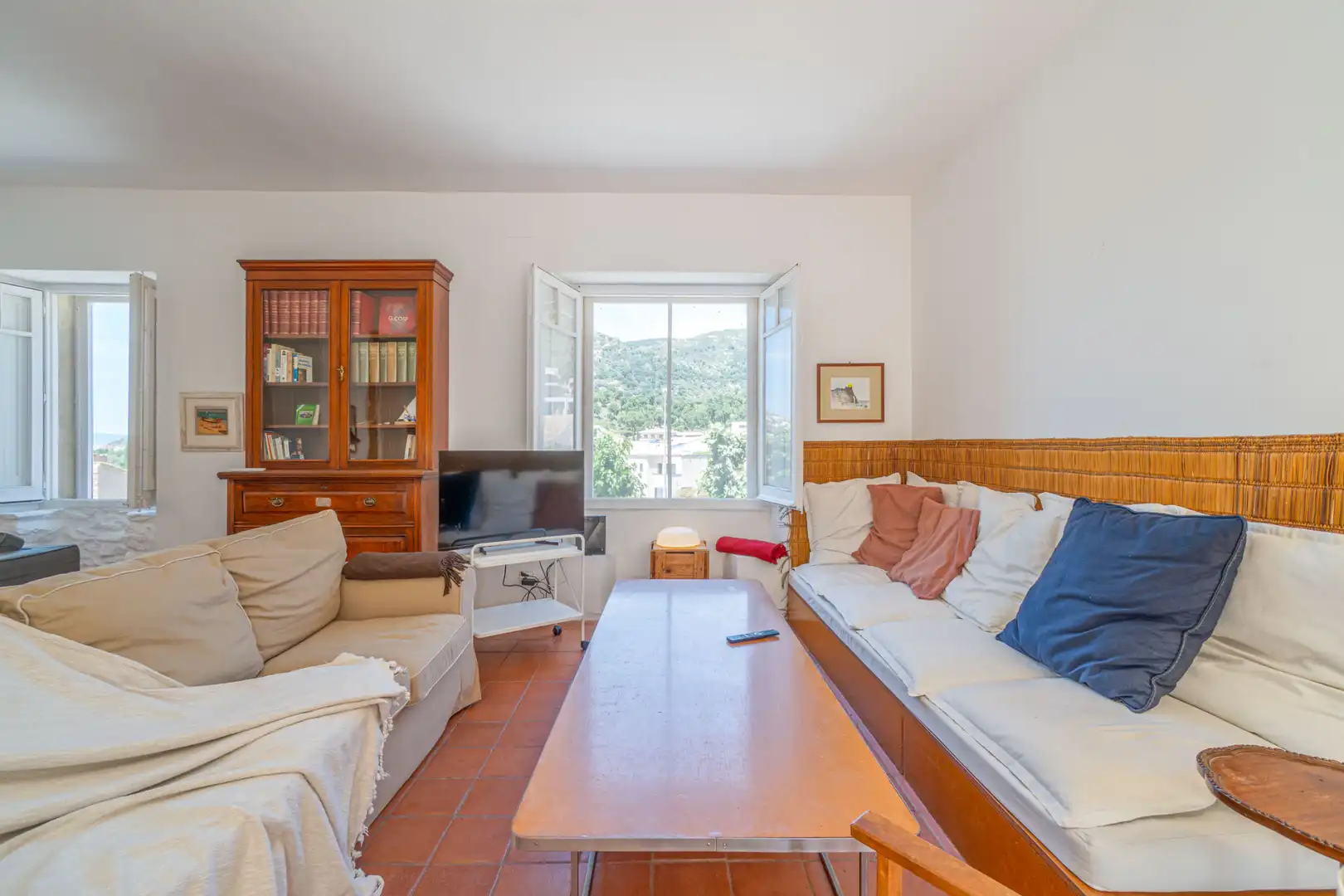 Sala d'estar de Casa o xalet en venda en Palau-saverdera amb Aire condicionat, Jardí privat i Terrassa