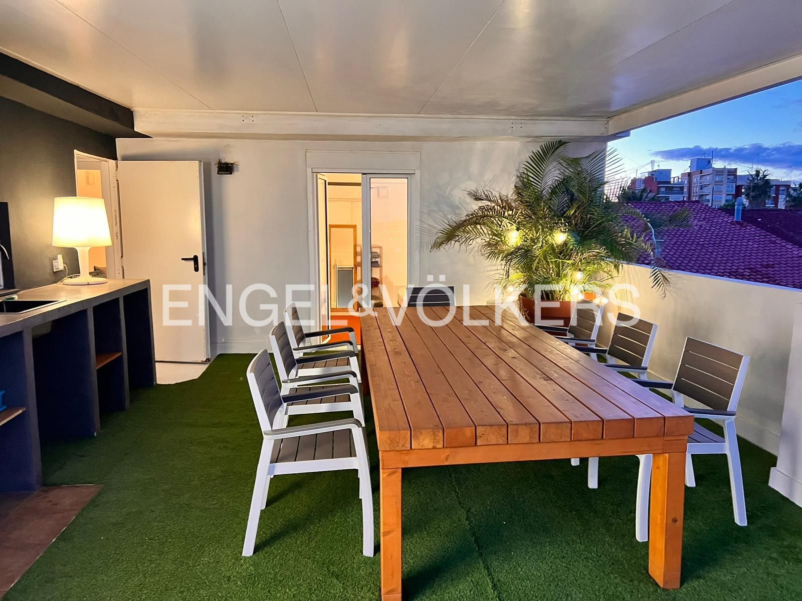 Terrasse von Haus oder Chalet zum Verkauf in  Valencia Capital mit Klimaanlage, Heizung und Terrasse