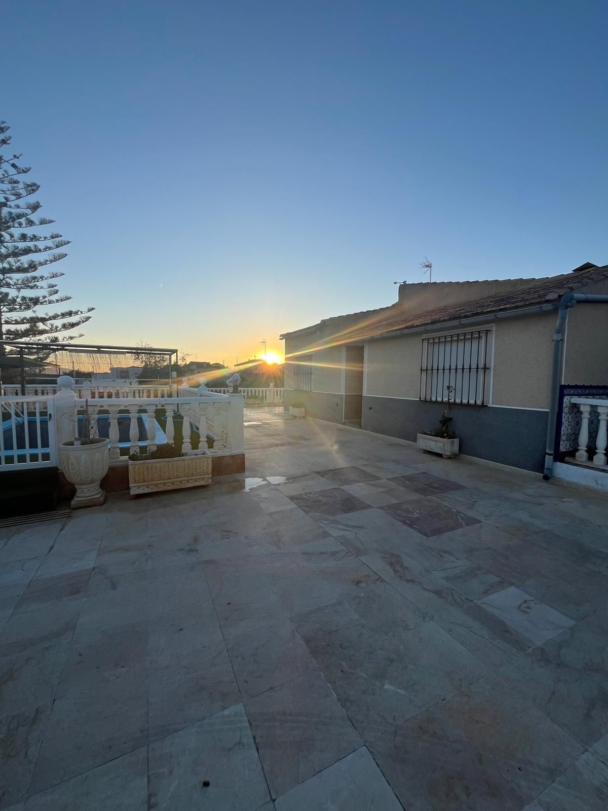 Vista exterior de Casa o xalet de lloguer en Albatera amb Aire condicionat, Terrassa i Piscina