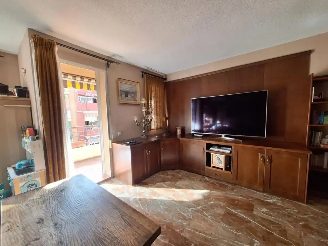 Sala d'estar de Apartament en venda en Alicante / Alacant amb Aire condicionat