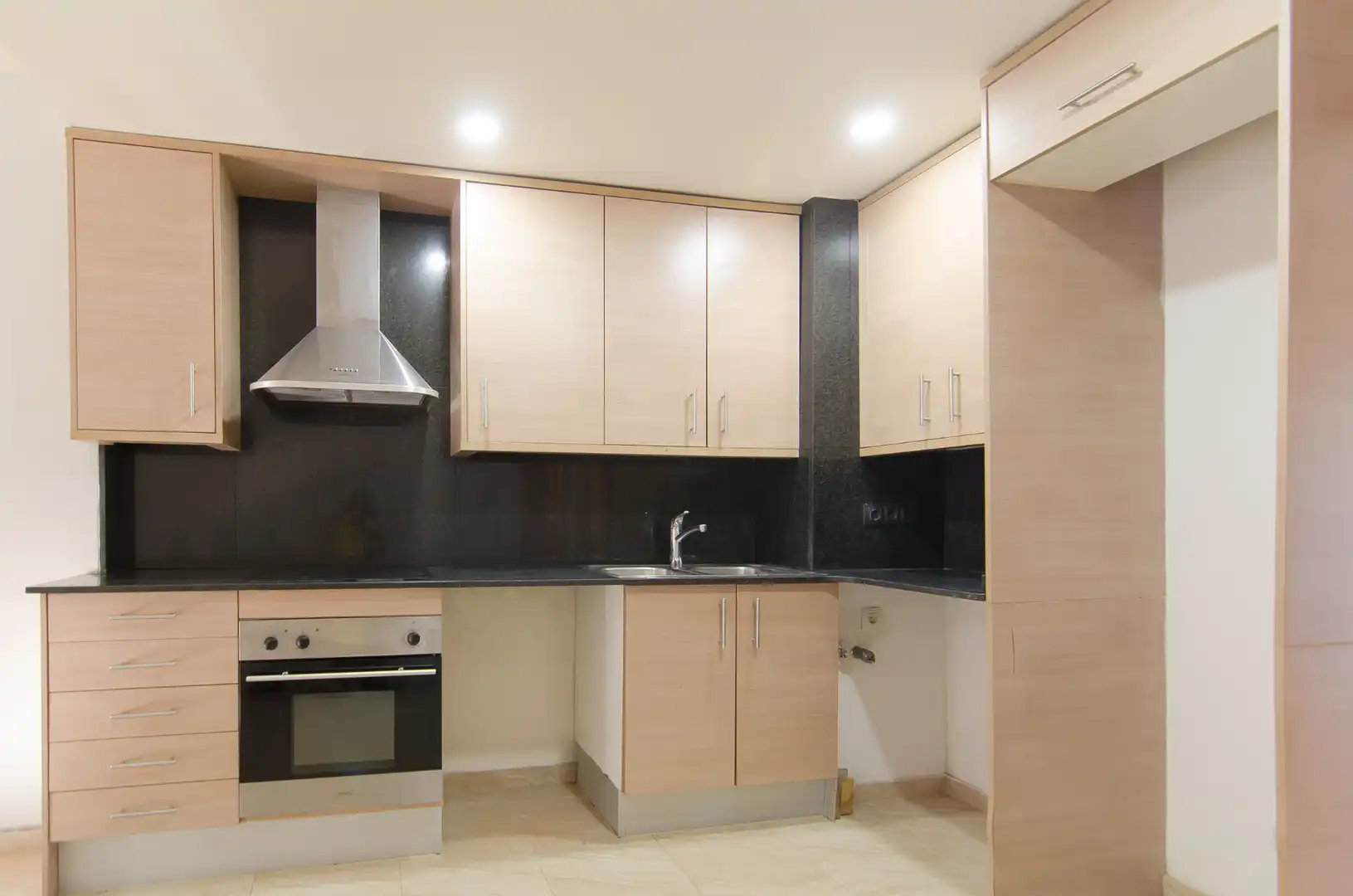 Kitchen of Flat for rent in Sallent  with Heating, Storage room and Oven