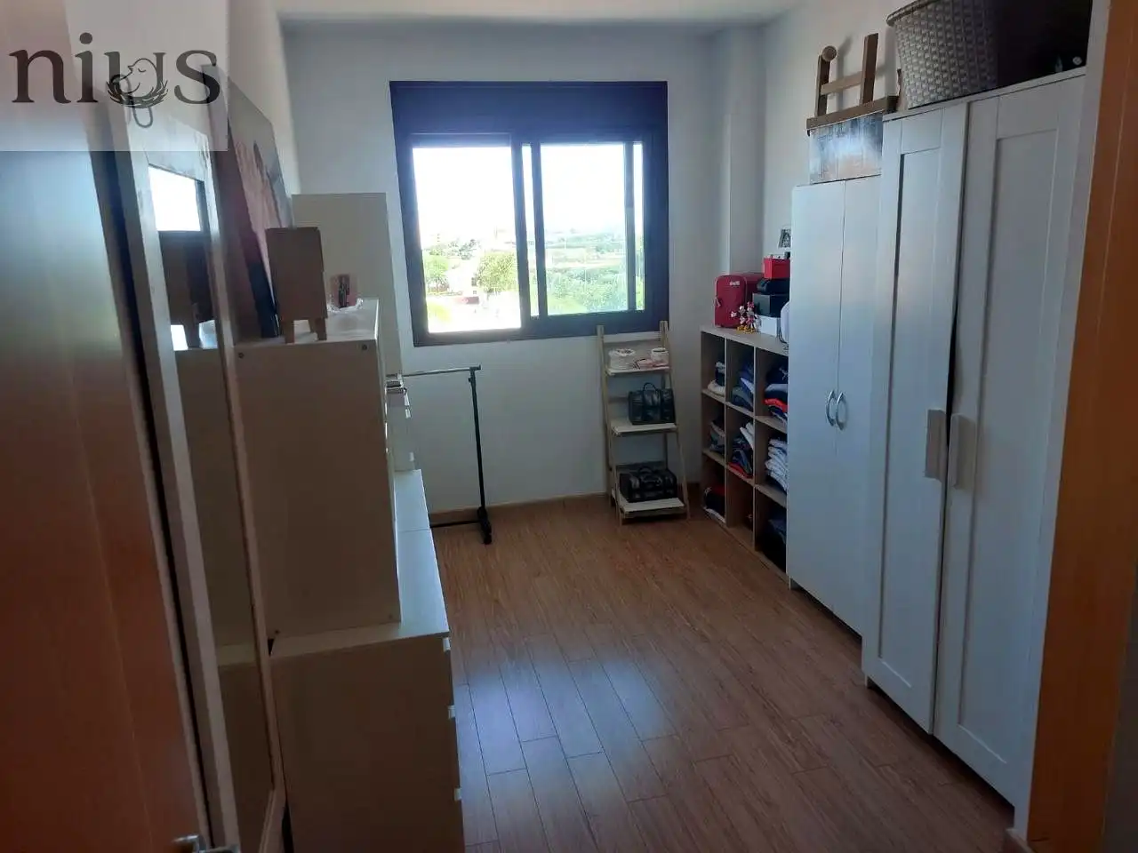 Dormitori de Pis de lloguer en Silla amb Aire condicionat, Calefacció i Terrassa