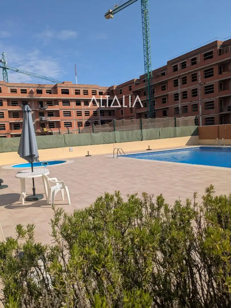 Piscina de Pis en venda en Cuenca amb Calefacció, Traster i Piscina