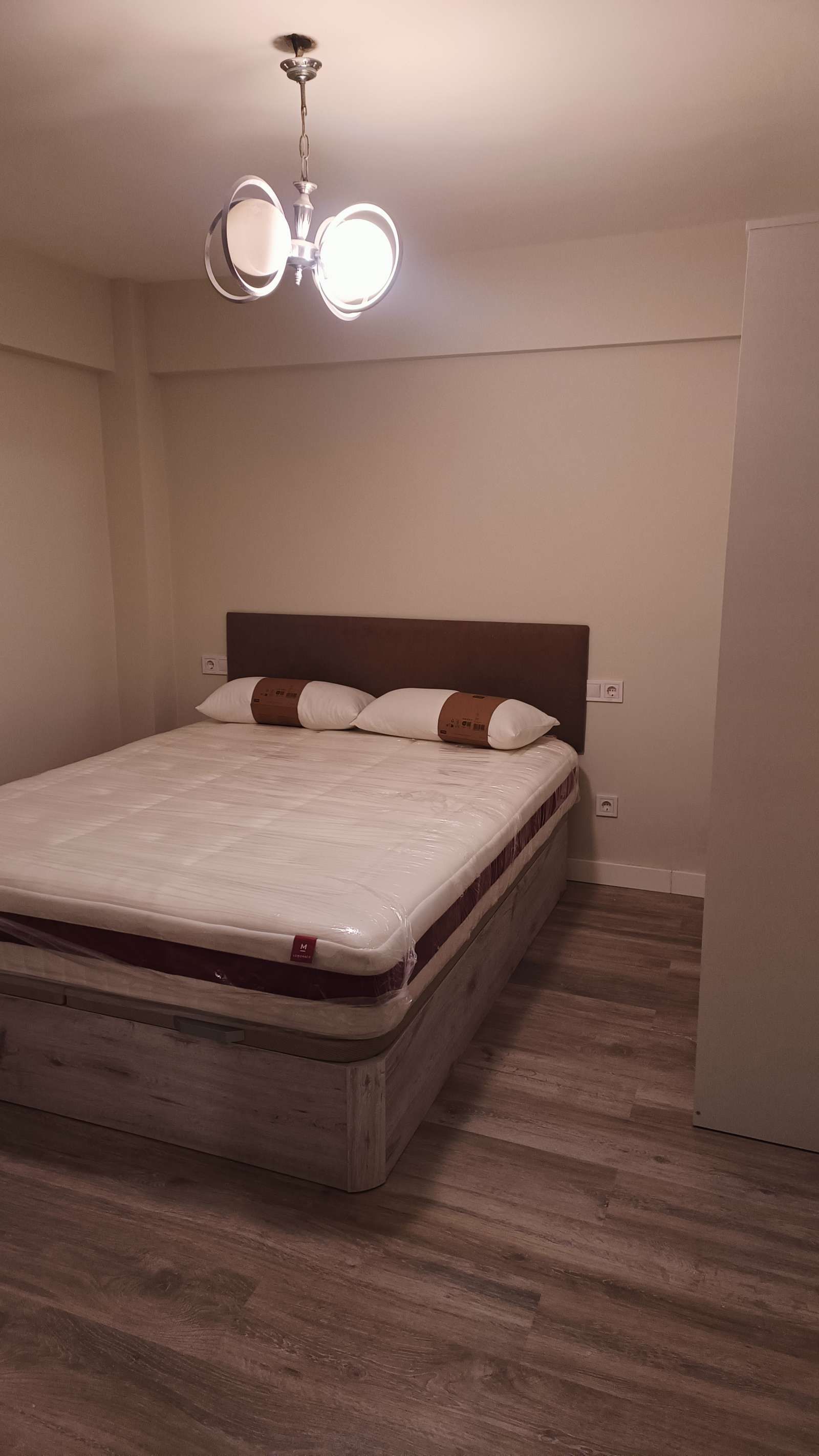 Bedroom of Flat to share in  Madrid Capital  with Air Conditioner, Heating and Terrace