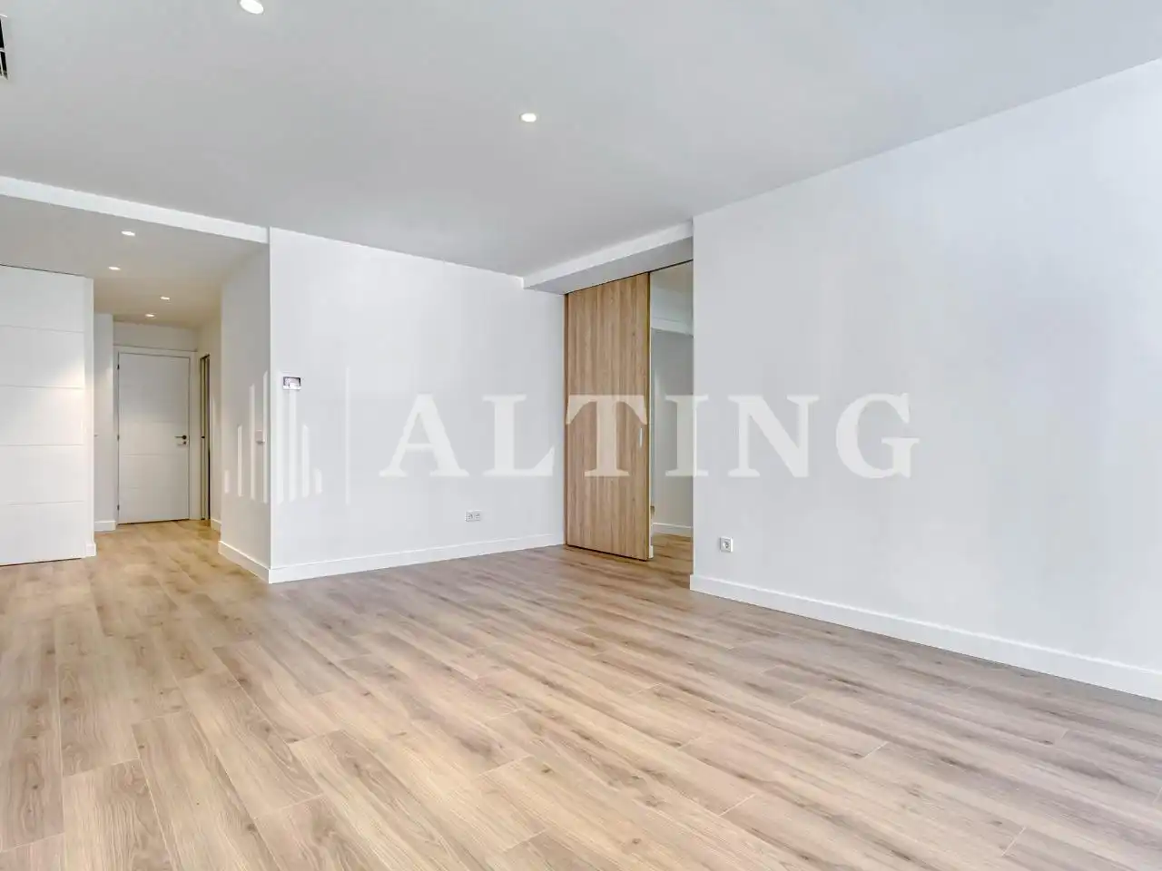 Bedroom of Flat for sale in  Barcelona Capital  with Parquet flooring, Terrace and Balcony