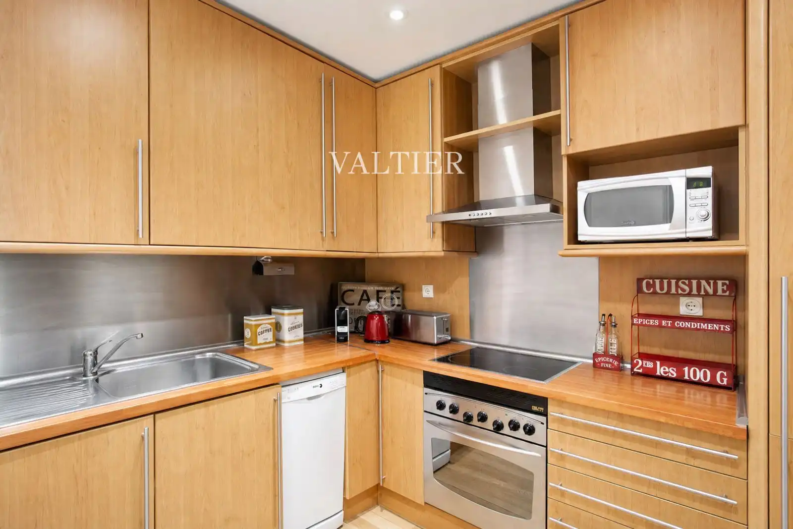 Kitchen of Flat for rent in Madrid  with Air Conditioner and Furnished