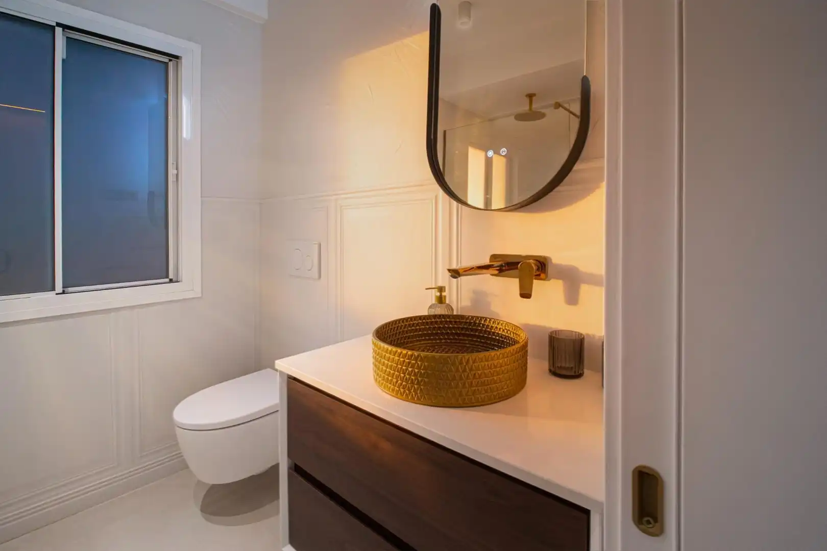 Bathroom of Flat for sale in Málaga  with Air Conditioner, Heating and Terrace