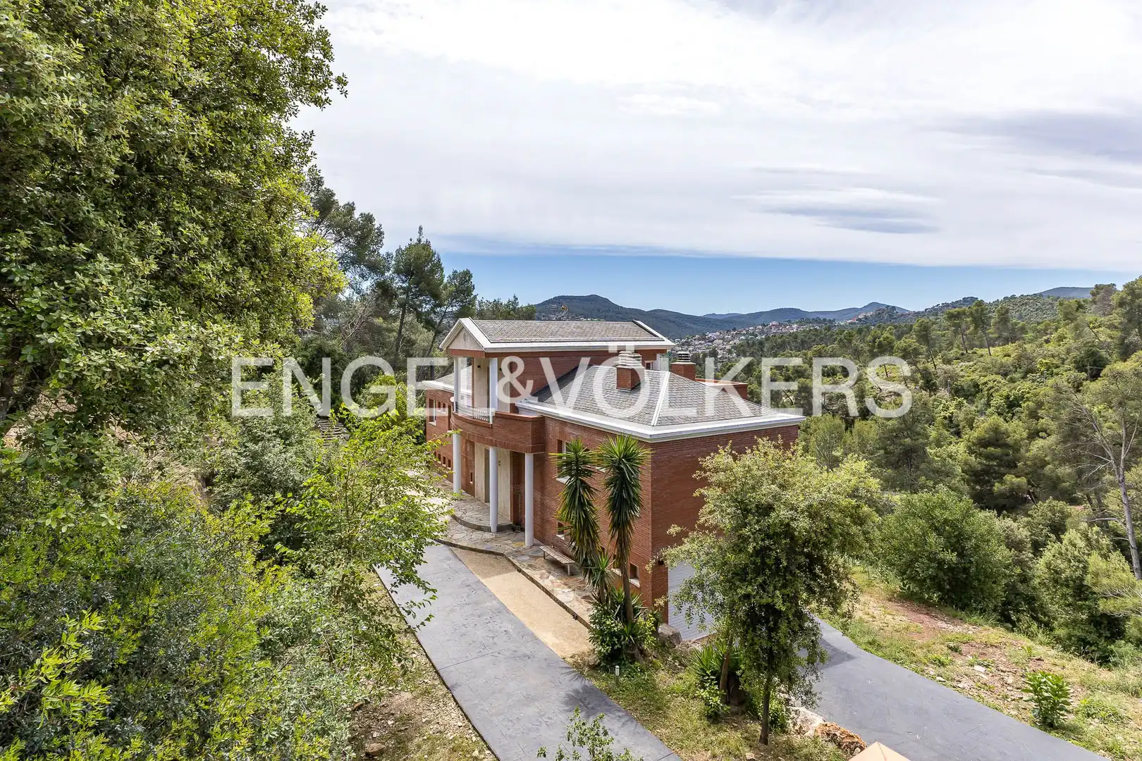 Vista exterior de Casa o chalet de alquiler en Corbera de Llobregat con Aire acondicionado, Calefacción y Jardín privado