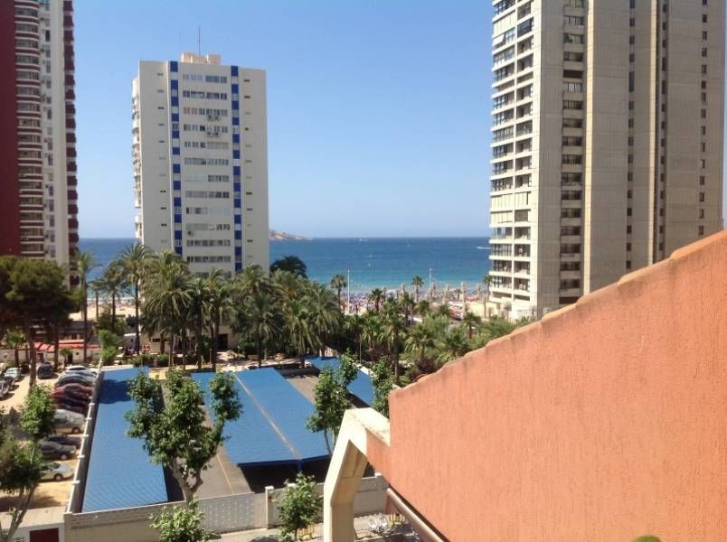 Vista exterior de Apartament en venda en Benidorm amb Aire condicionat, Terrassa i Traster