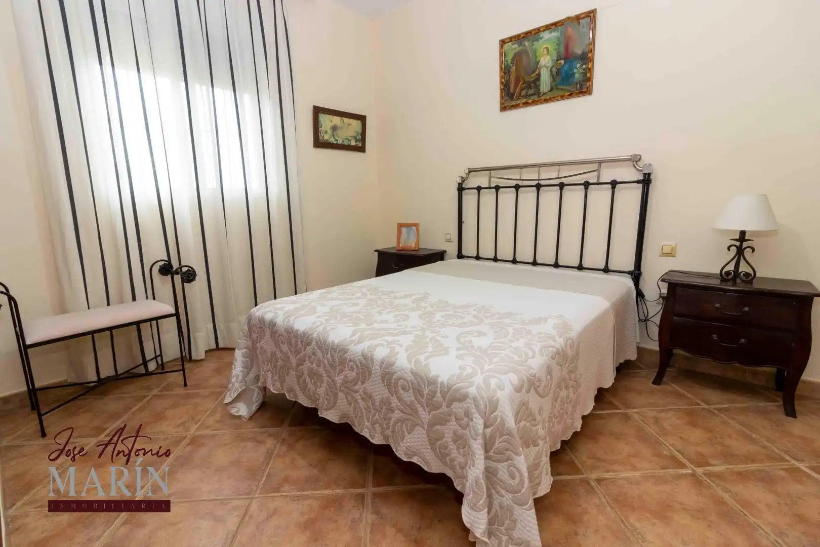 Dormitori de Casa o xalet en venda en Badajoz amb Terrassa, Traster i Moblat