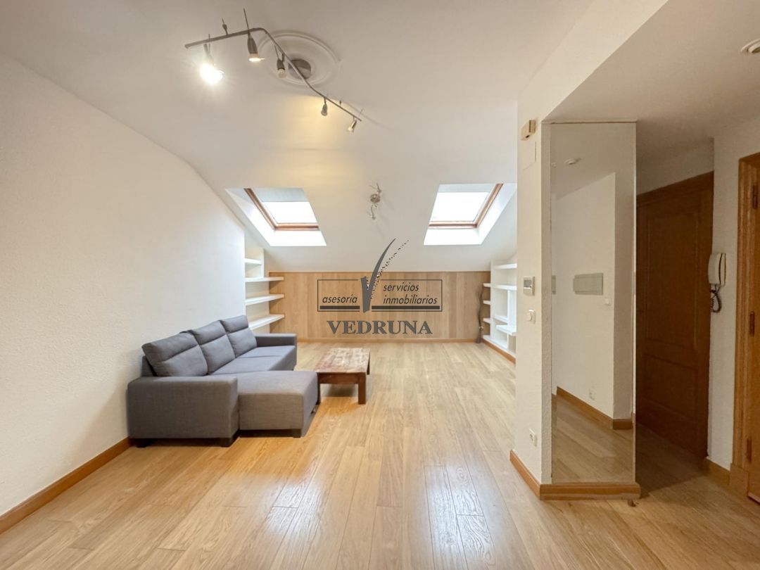 Sala d'estar de Àtic en venda en  Zaragoza Capital amb Aire condicionat, Calefacció i Traster