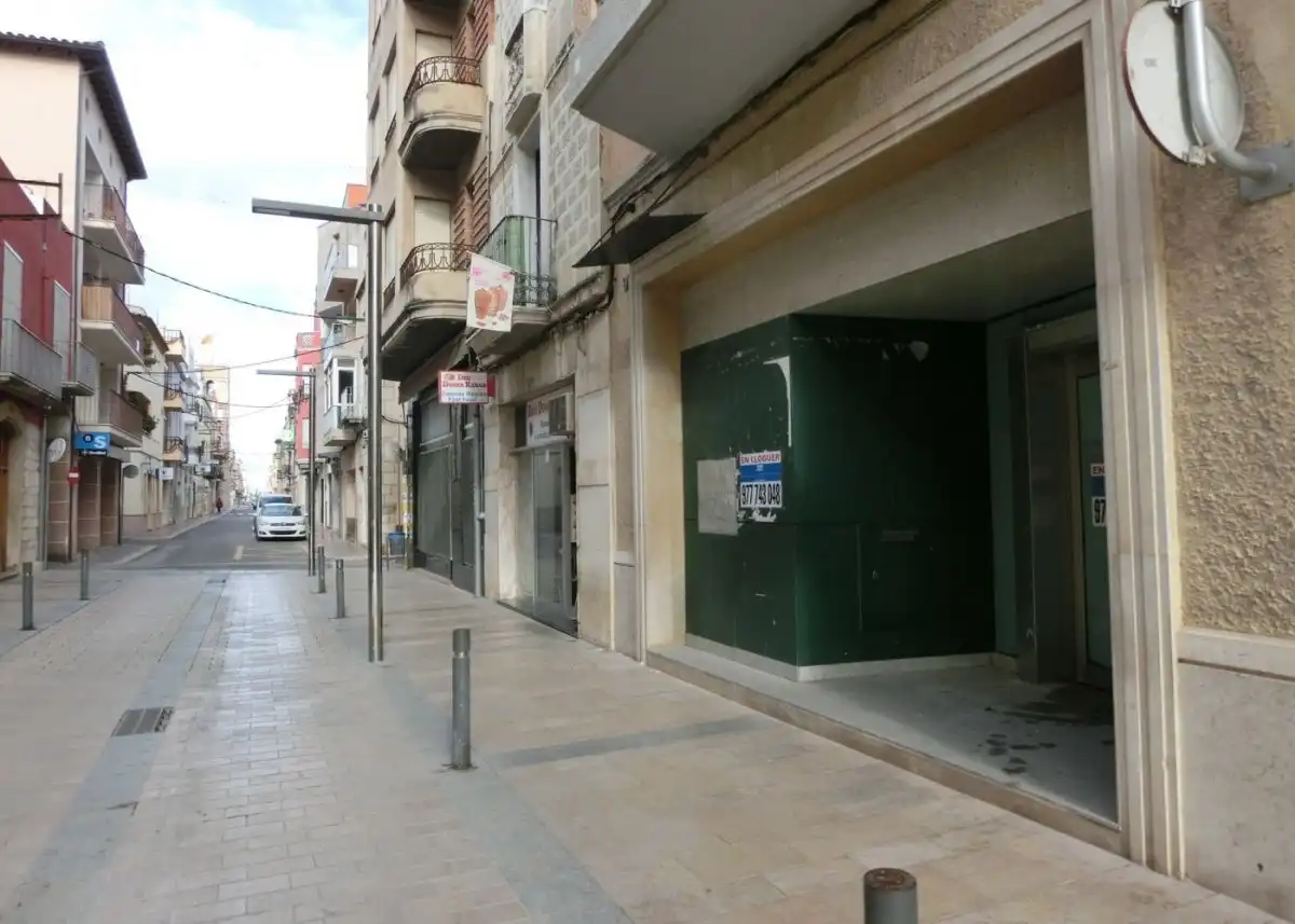 Vista exterior de Local de lloguer en Ulldecona