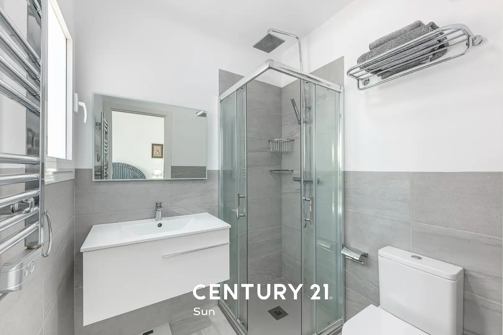 Baño de Casa adosada en venta en Marbella con Aire acondicionado, Calefacción y Jardín privado