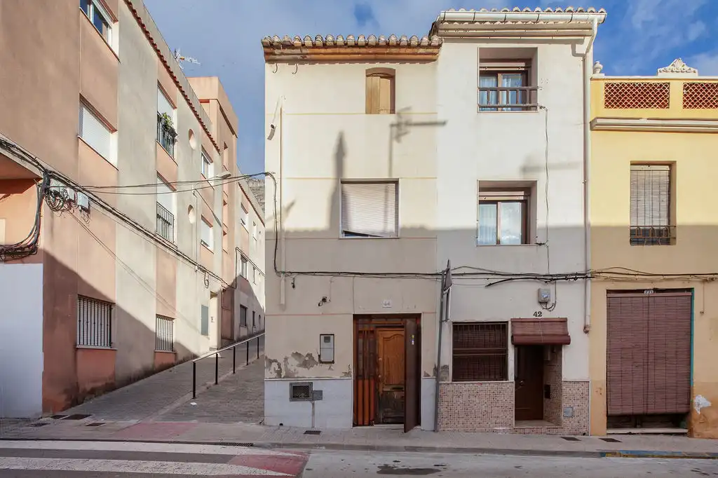 Vista exterior de Casa o chalet en venta en Tavernes de la Valldigna