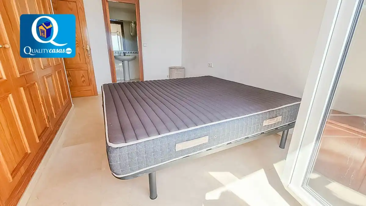 Habitación de Casa adosada en venta en El Campello con Aire acondicionado, Terraza y Balcón