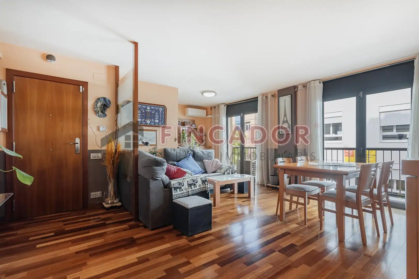 Piso con terraza en venta en Passatge de Carbonell, imagen 4