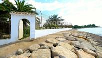 Exterior view of House or chalet for sale in Mont-roig del Camp  with Private garden, Parquet flooring and Terrace