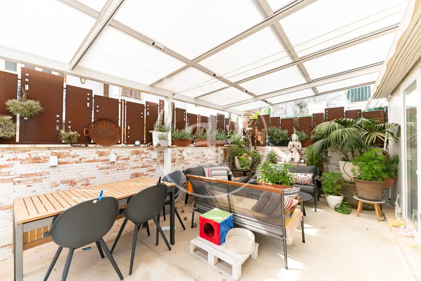 Terrasse von Wohnung zum Verkauf in  Palma de Mallorca mit Klimaanlage, Privatgarten und Terrasse
