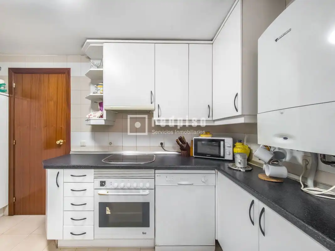 Kitchen of Flat for sale in Madrid  with Heating, Private garden and Parquet flooring