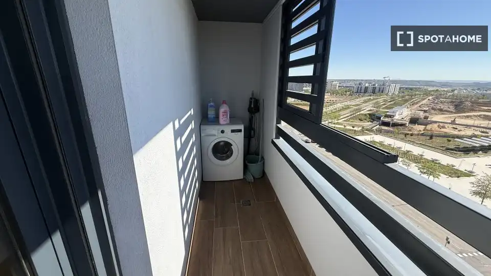 Balcony of Apartments for share in Madrid  with Air Conditioner, Terrace and Furnished