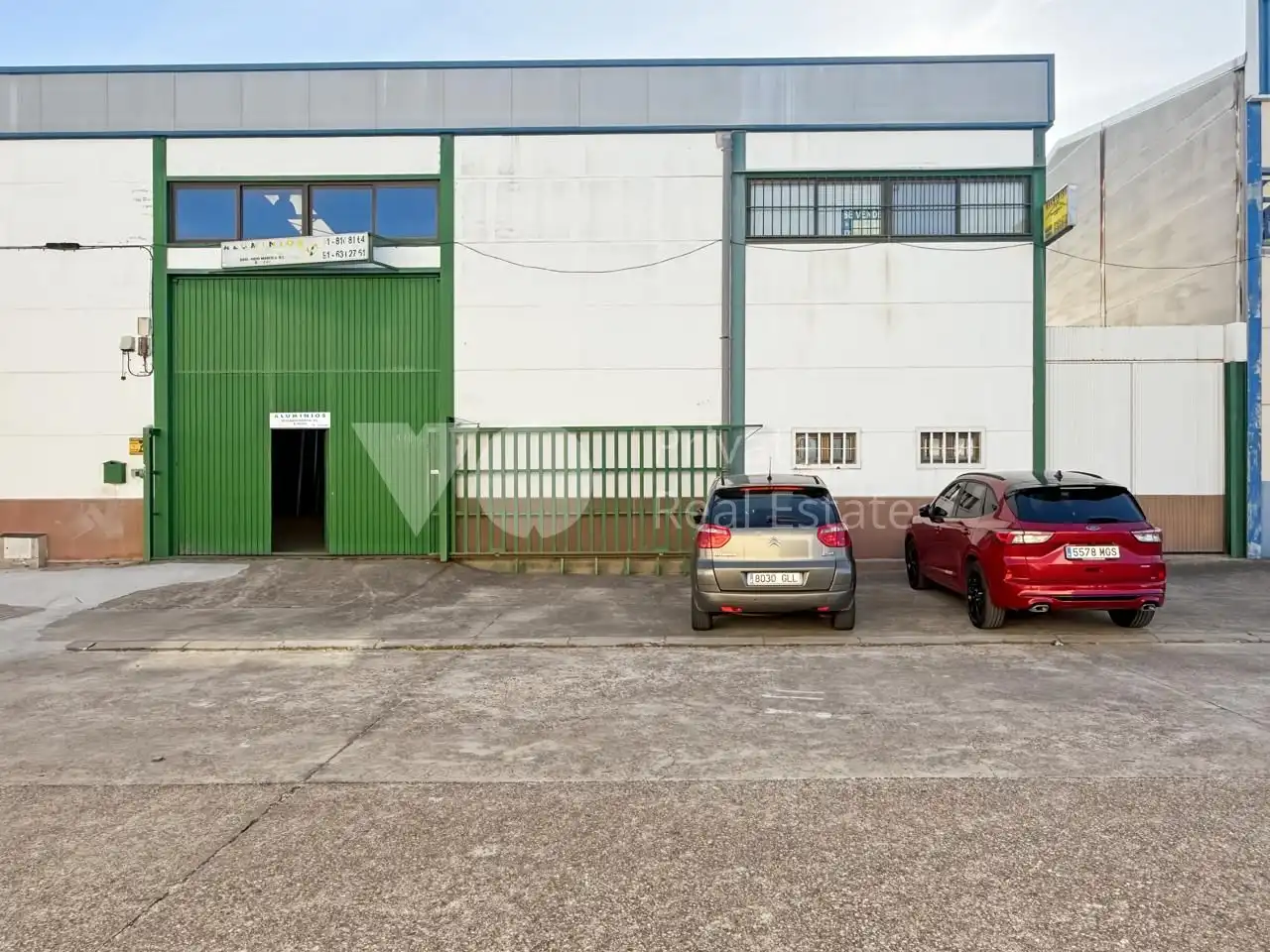 Vista exterior de Nau industrial en venda en Las Ventas de Retamosa