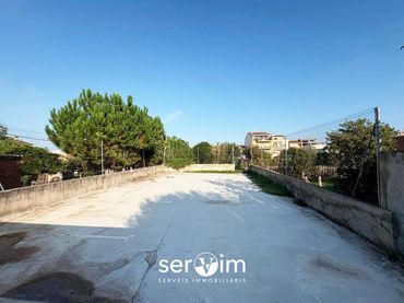 Individual en venta en Calle Germà Agustí 56