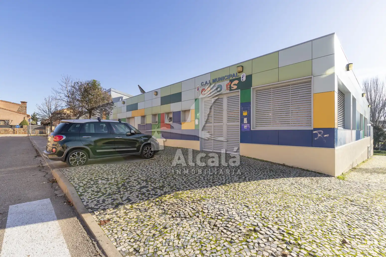 Vista exterior de Casa o xalet en venda en Villanueva de la Torre amb Calefacció i Jardí privat