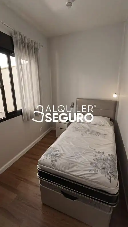 Bedroom of Flat for rent in Sanlúcar la Mayor  with Air Conditioner and Furnished
