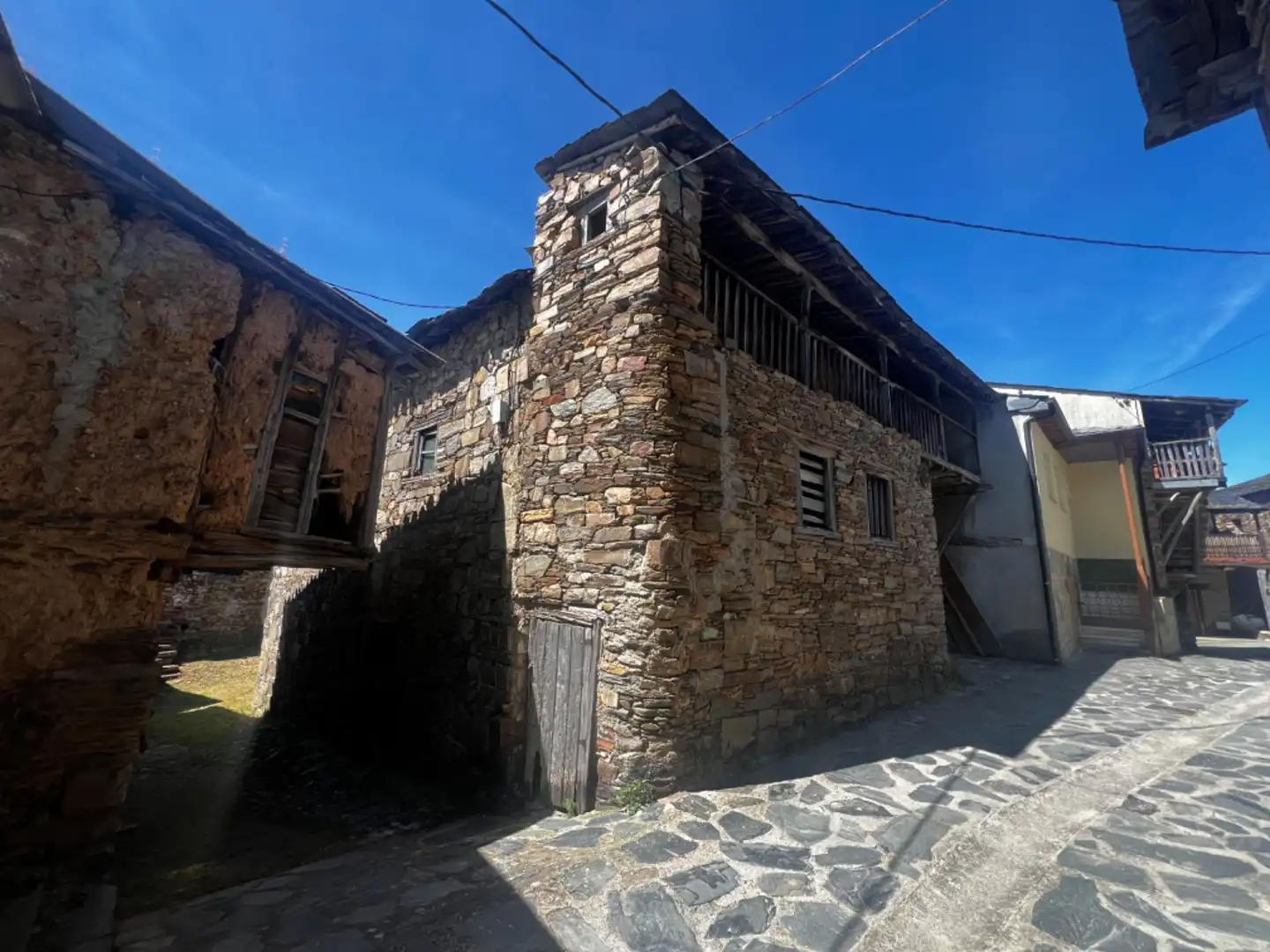 Vista exterior de Casa o xalet en venda en Ponferrada