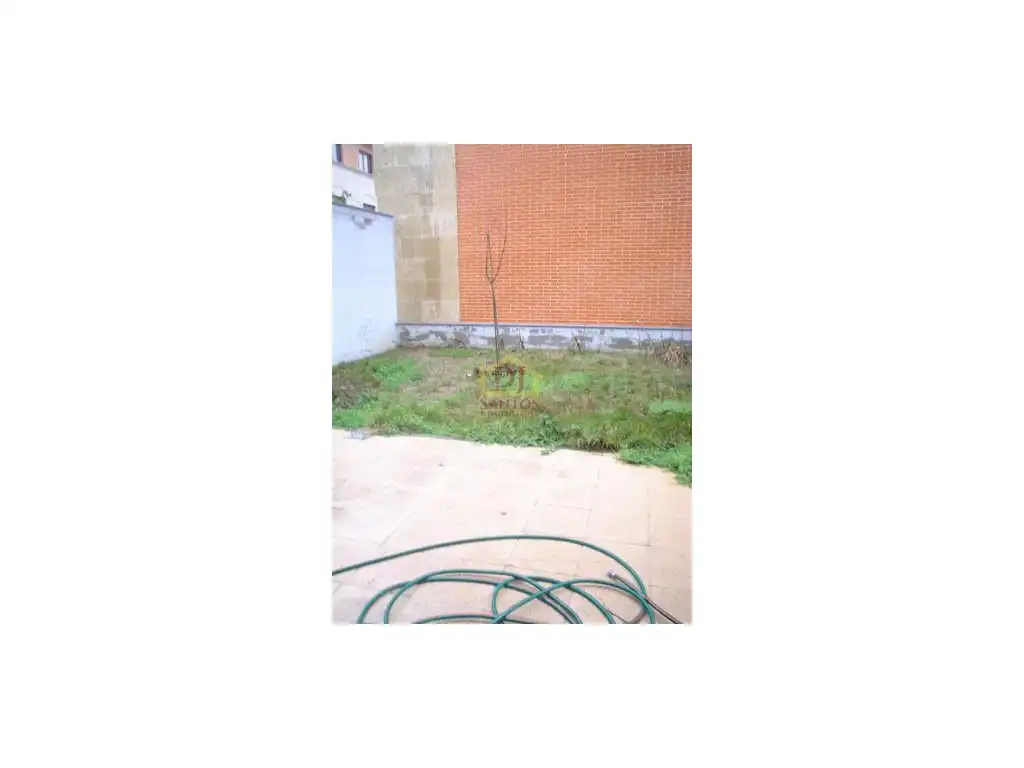 Jardí de Casa o xalet de lloguer en Garrido
