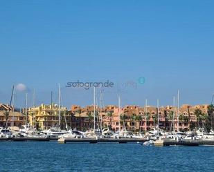 Vista exterior de Local de lloguer en Sotogrande amb Aire condicionat